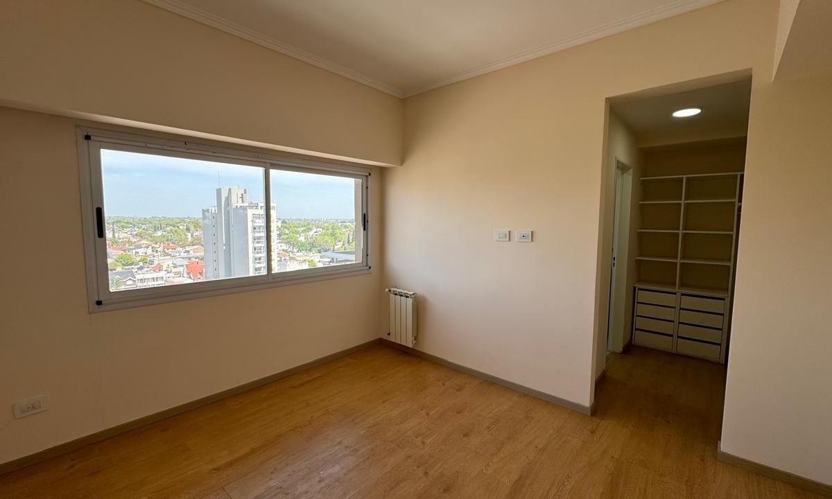Foto de Depto 3 amb.92m², dos baños, balcon, lavadero, a metros de Pavon, imagen 3