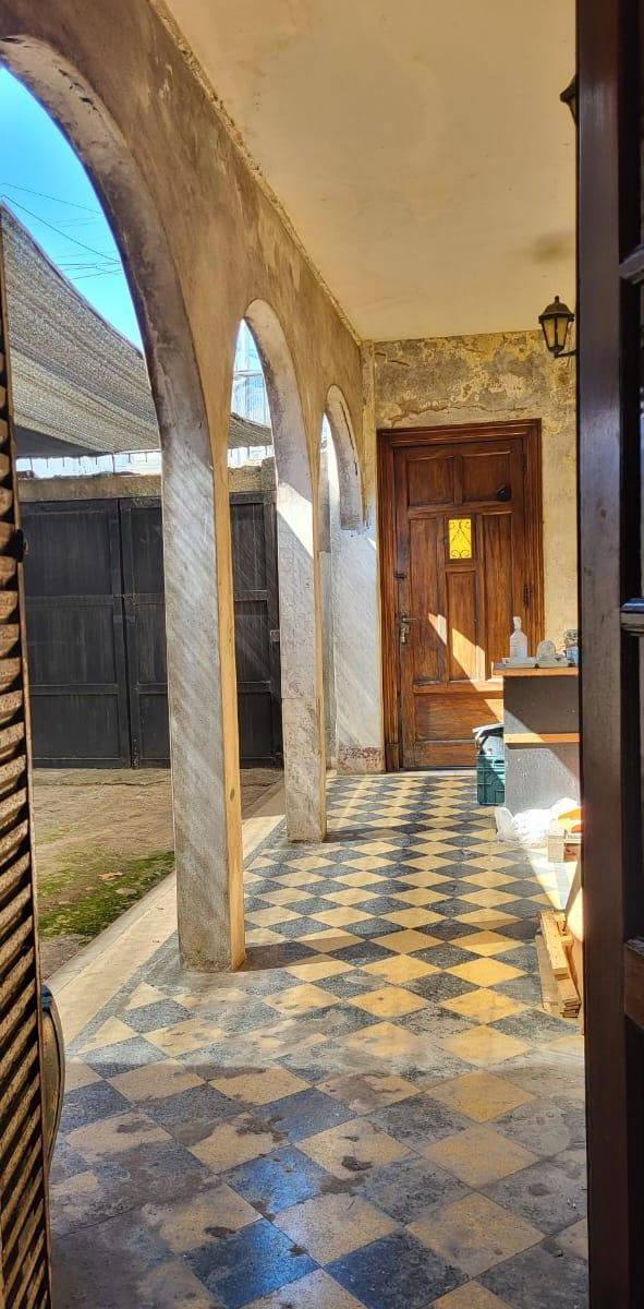 Foto de Casa en venta en Remedios de Escalada de 256 m2, imagen 2