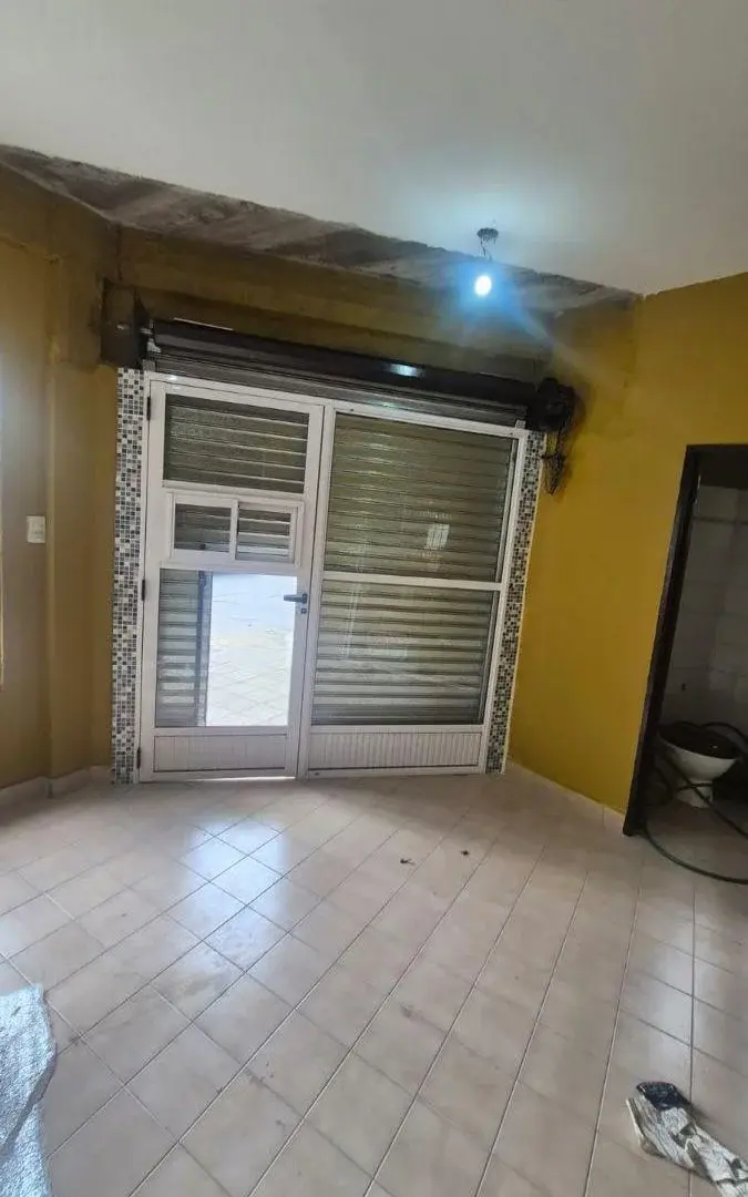 LOCAL COMERCIAL / OFICINA COMERCIAL 5
