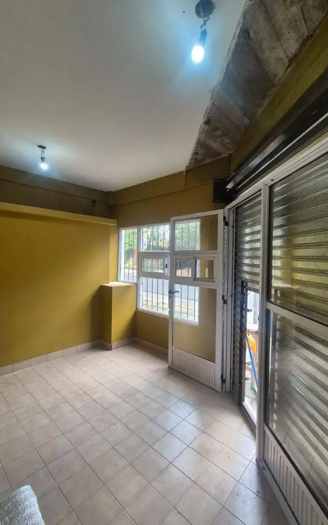 LOCAL COMERCIAL / OFICINA COMERCIAL 4