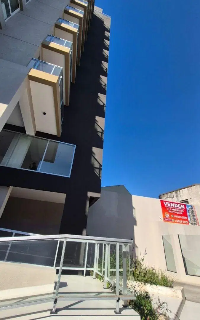 AMPLIO DEPARTAMENTO APTO PROFESIONAL 3