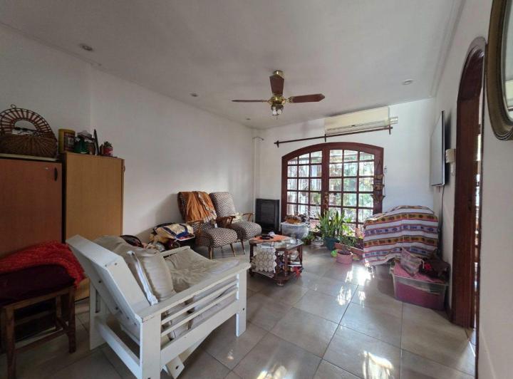 VENTA- CASA 6 AMB-COCHERA-JARDÍN. VILLA LUGANO 5