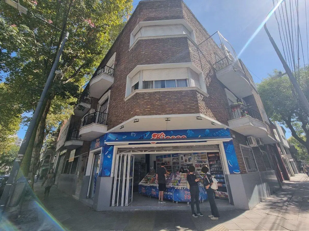 Local a la calle Venta V Crespo Con Vivienda renta 3
