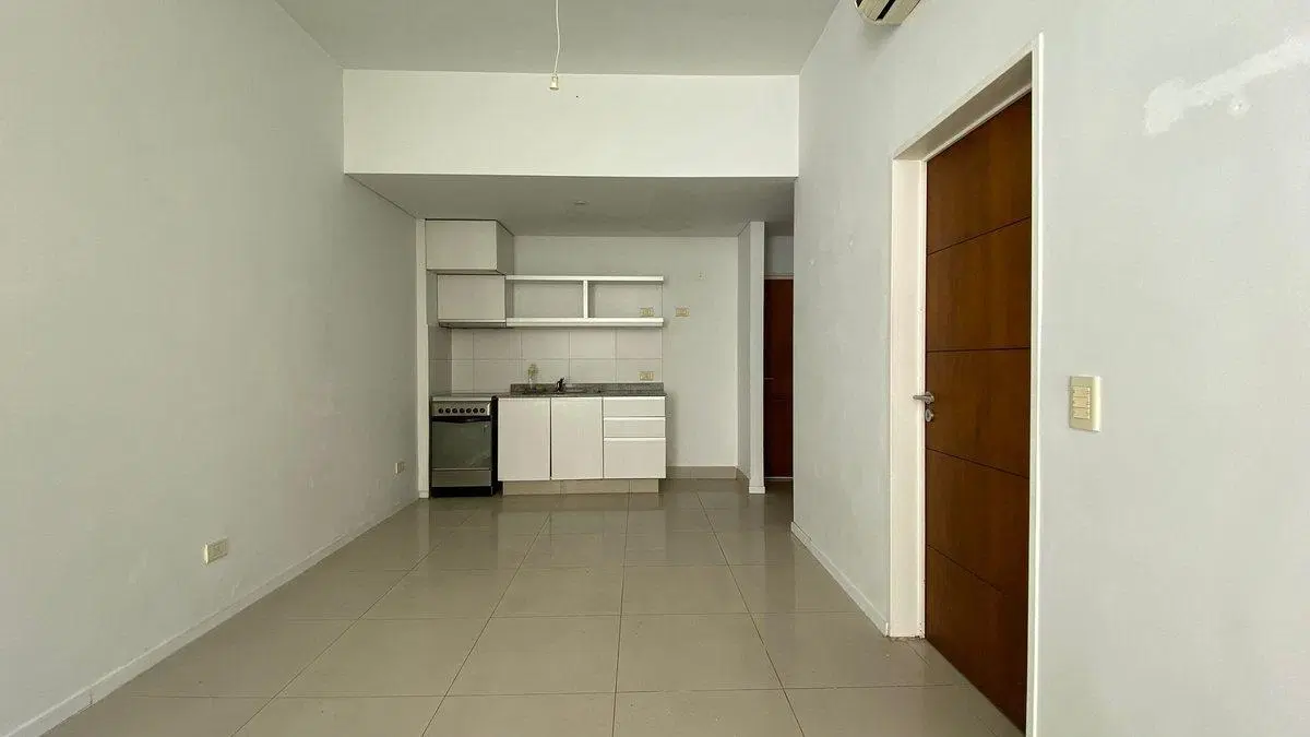 VENTA MONOAMBIENTE PARQUE CHAS CON PATIO Y VERDE 5