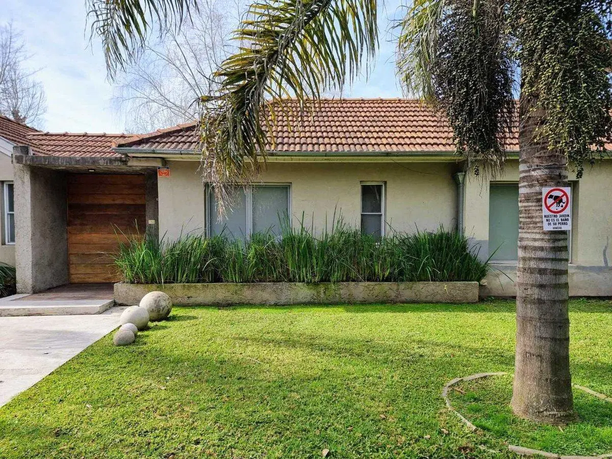 Casa Venta Club de Campo Aranzazu Pileta Seguridad 2
