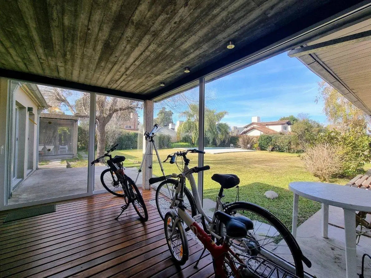 Casa Venta Club de Campo Aranzazu Pileta Seguridad 3