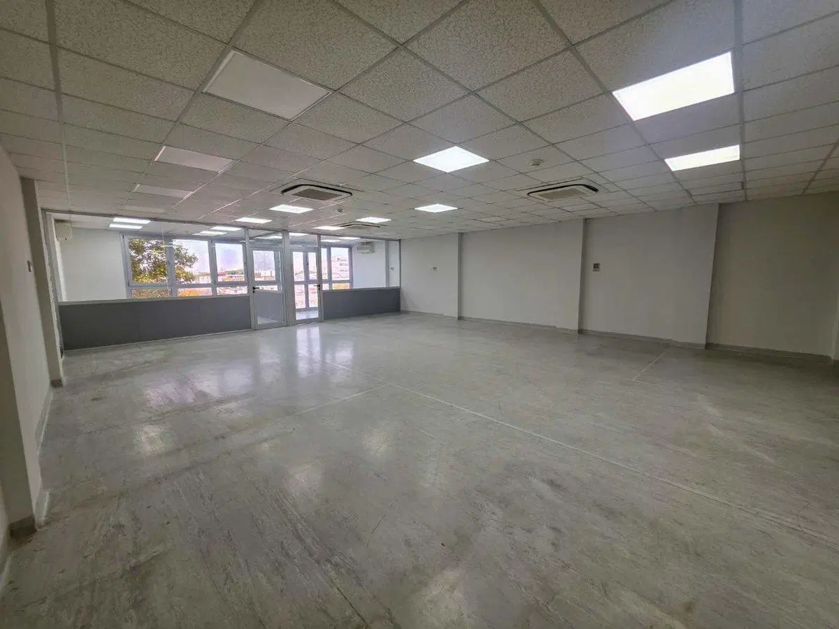 ALQUILER OFICINAS - Edificio Corporativo 110 m² 4