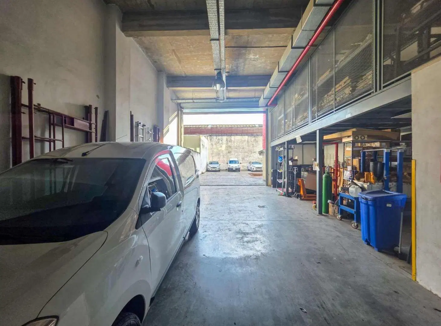 ALQUILER OFICINAS - Edificio Corporativo 85 m² 4
