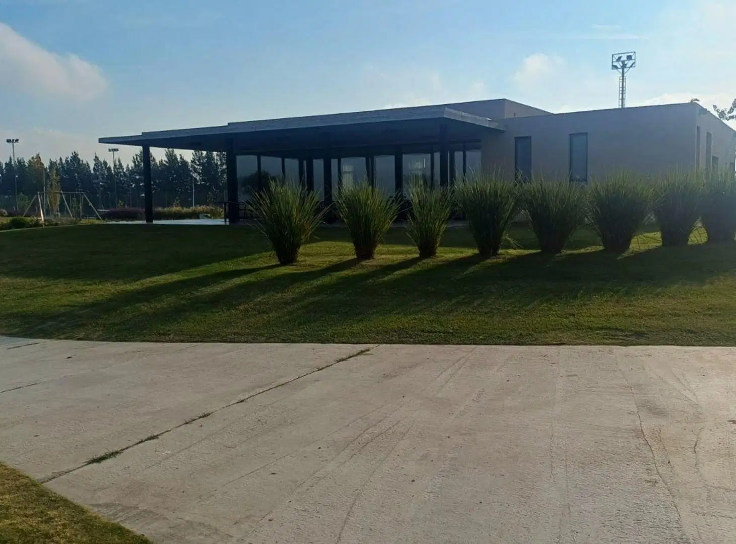 VENTA DE TERRENO EN BARRIO LAS VICTORIAS - CANNING 4