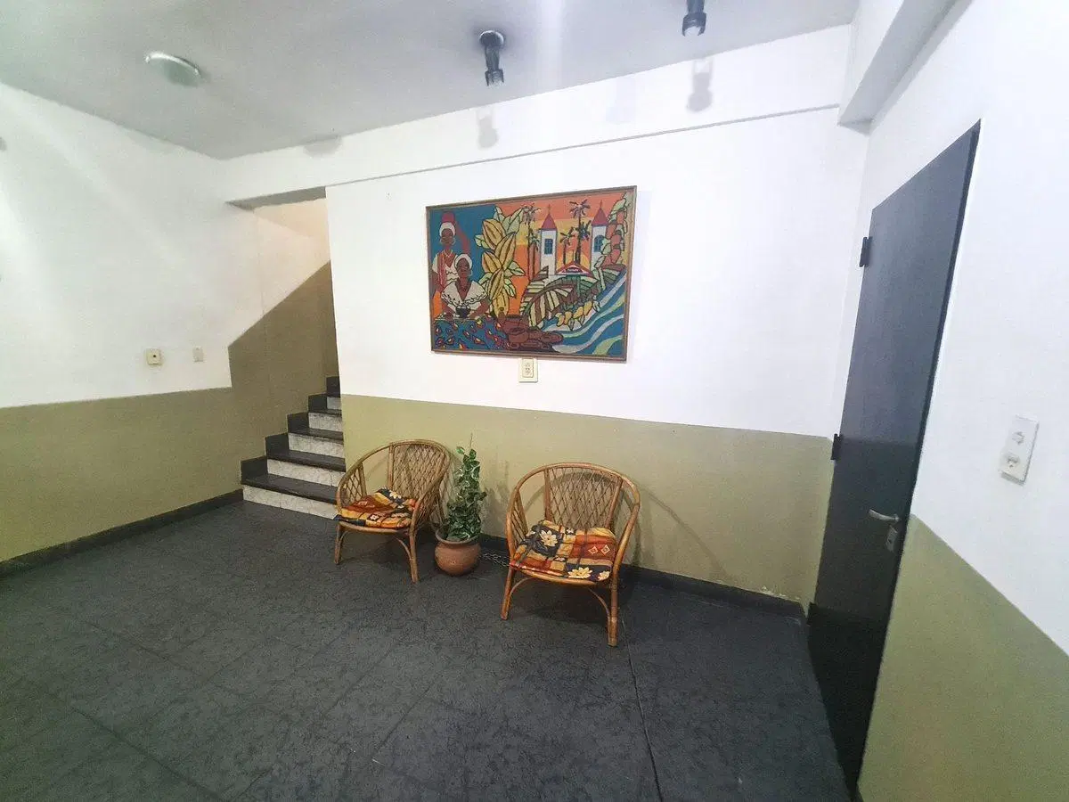 VENTA DE AMPLIO DOS AMBIENTES EN EL BARRIO DE ONCE 2
