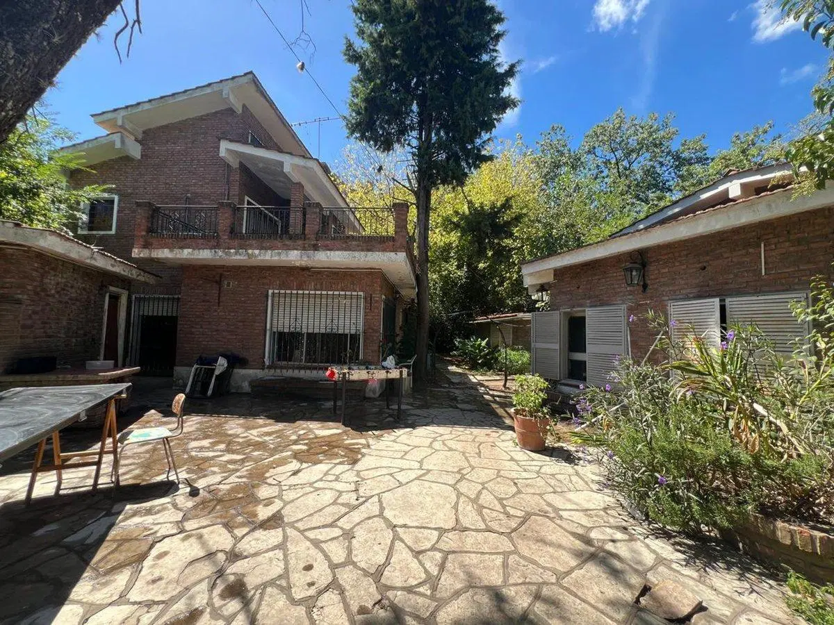 VENTA QUINTA 6 AMB SOBRE LOTE 1940 M2  TORTUGUITAS 3