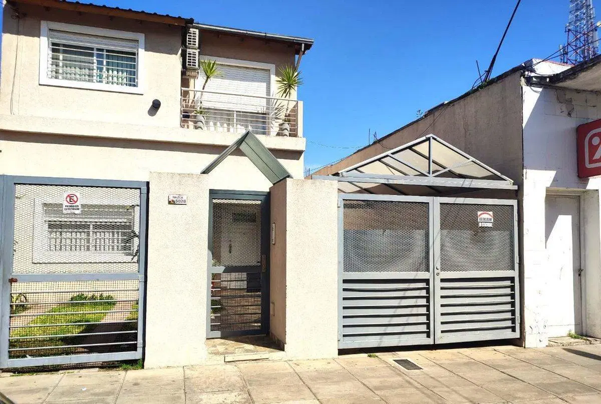 Venta PH tipo casa 3 ambientes en Villa Pueyrredón 2