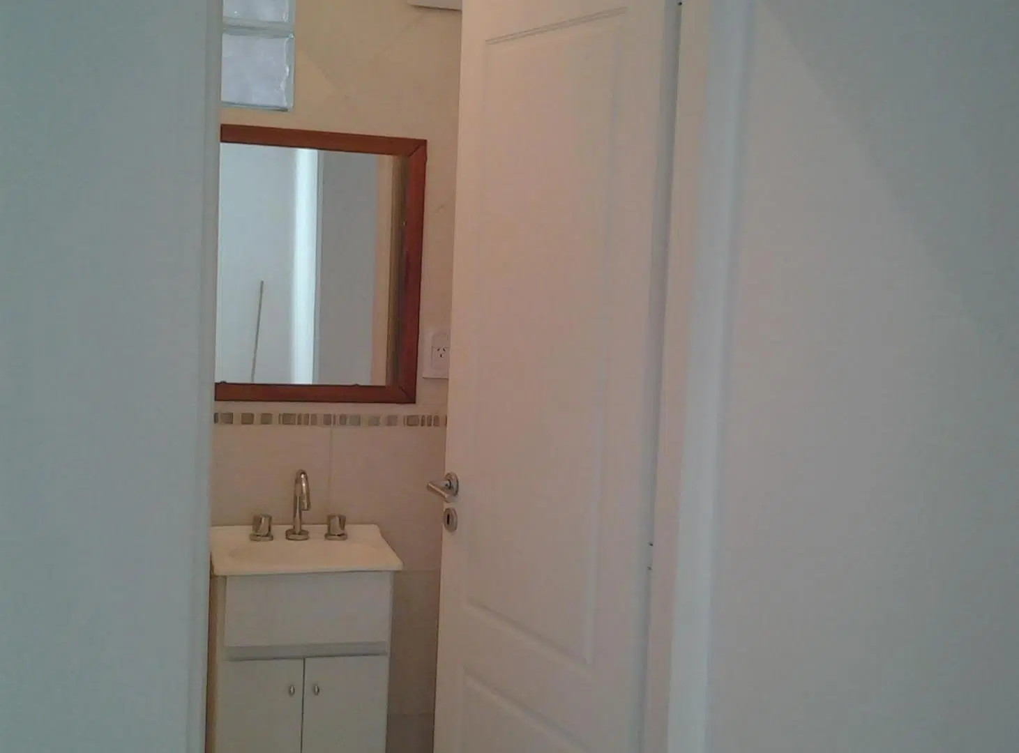 VENTA EN BLOQUE DE 6 DUPLEX  DE 3 AMB. Y LOCAL 8