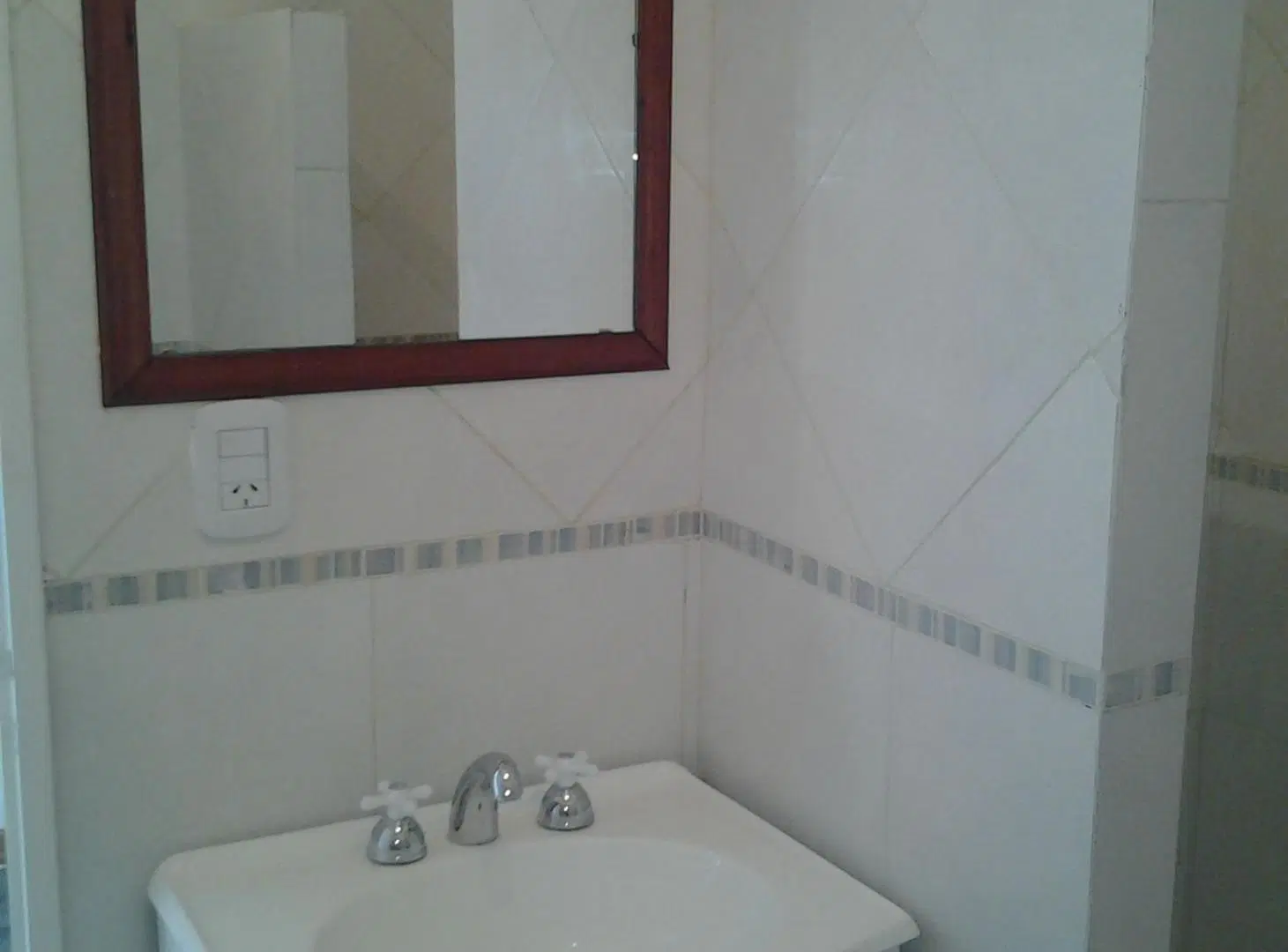 VENTA EN BLOQUE DE 6 DUPLEX  DE 3 AMB. Y LOCAL 3