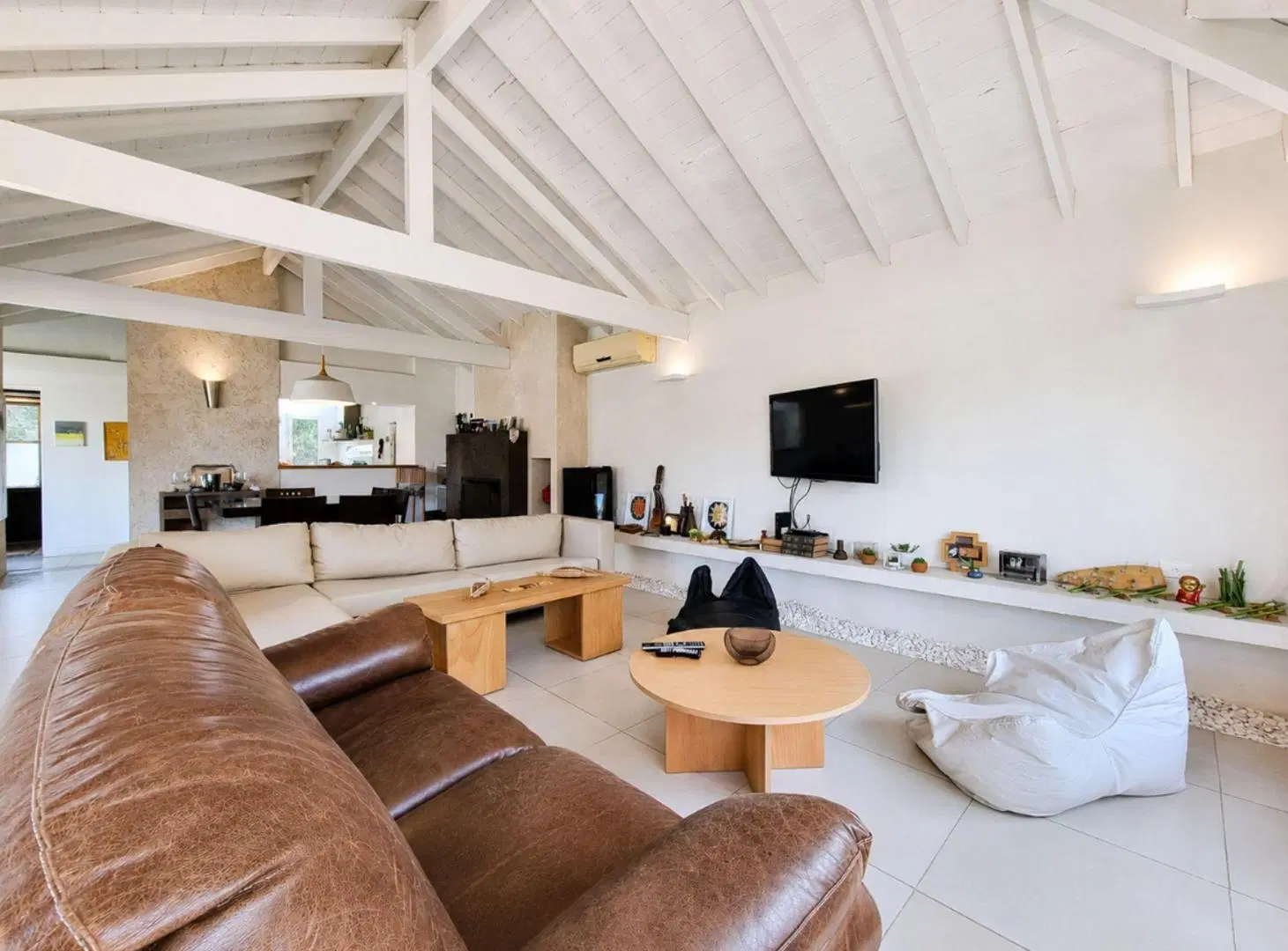 Casa Venta Club de Campo Aranzazu Pileta Seguridad 4