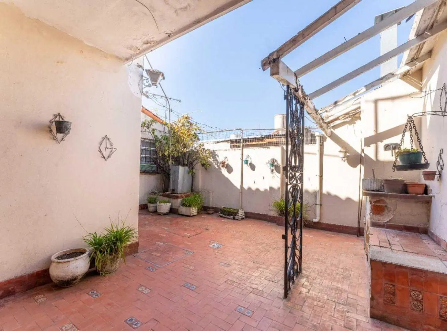 Venta PH 4 amb. c/entrada indep. cochera, quincho 4