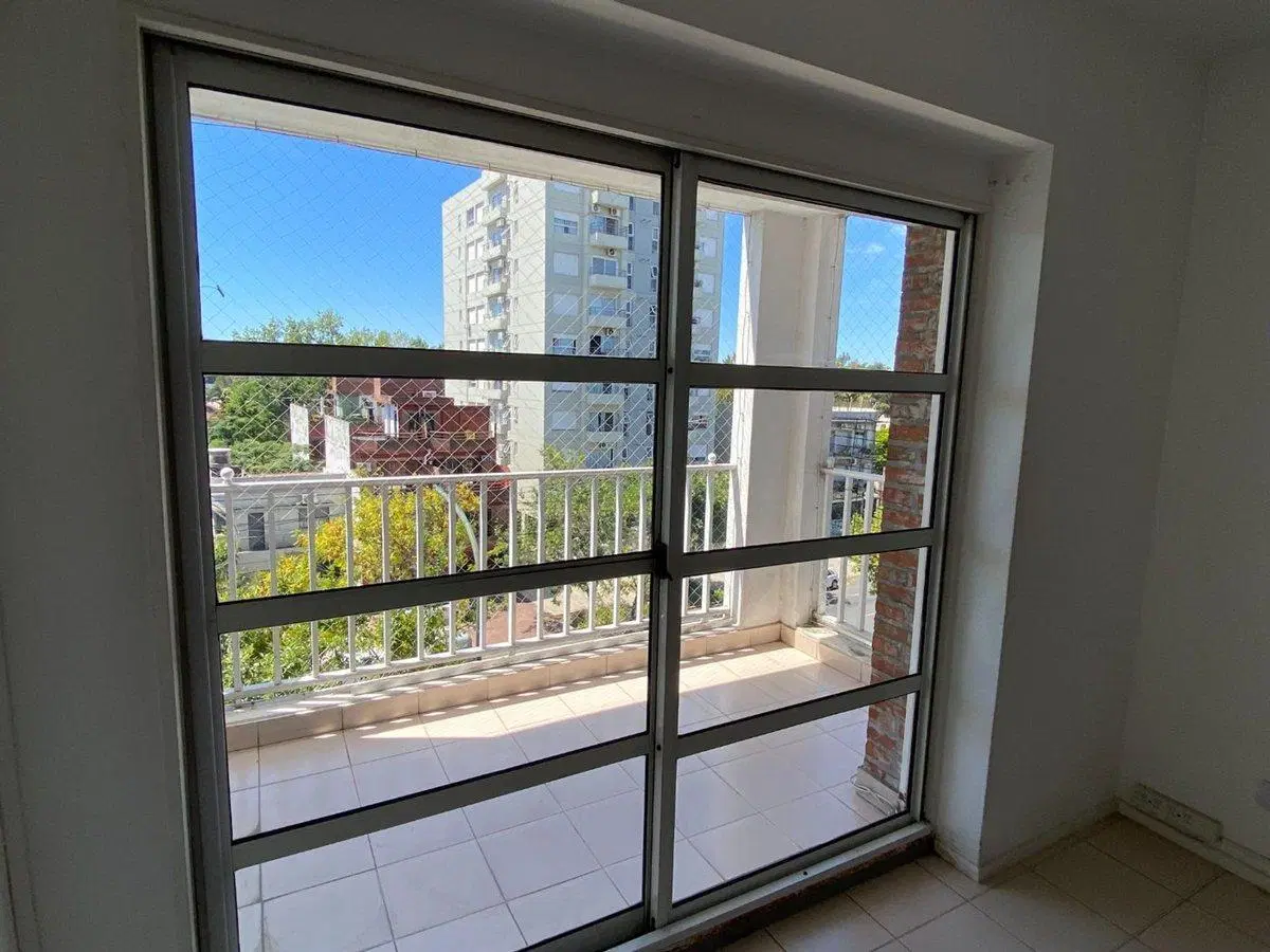 VENTA DEPTO 3 AMBIENTES COCHERA BAULERA Y LUMINOSO 5