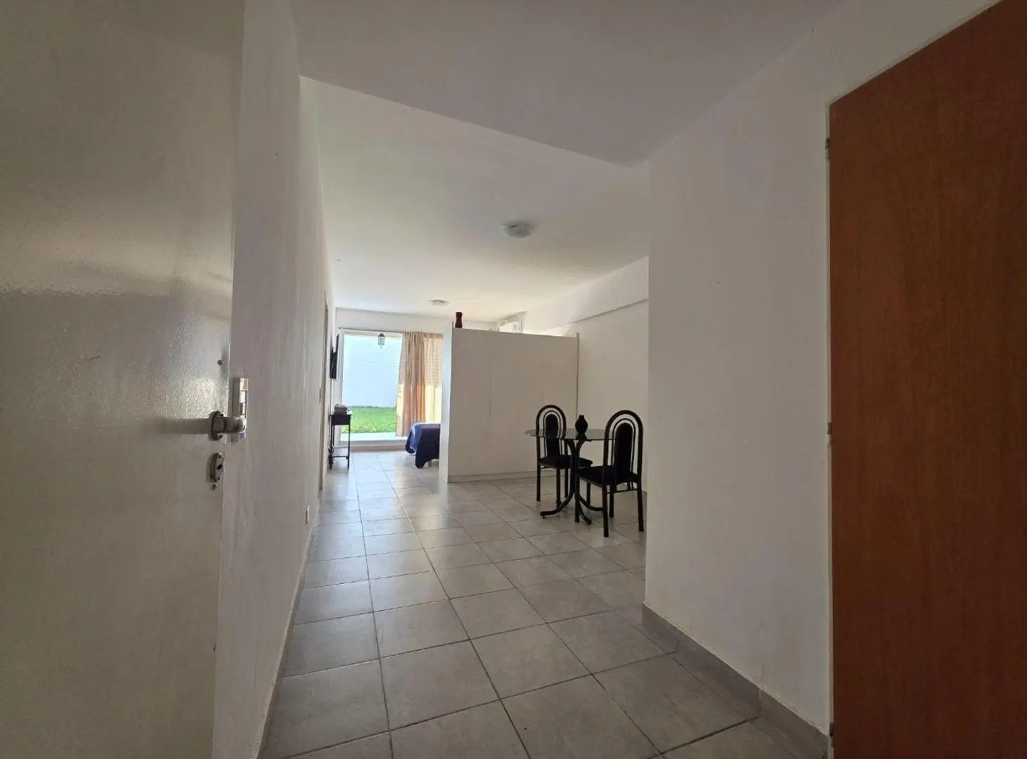 VENTA. MONOAMBIENTE APTO COMERCIAL EN PARQUE CHAS 3