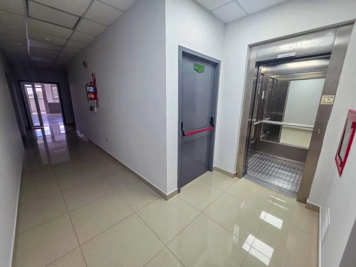 ALQUILER OFICINAS  - Edificio Corporativo 276 m² 2