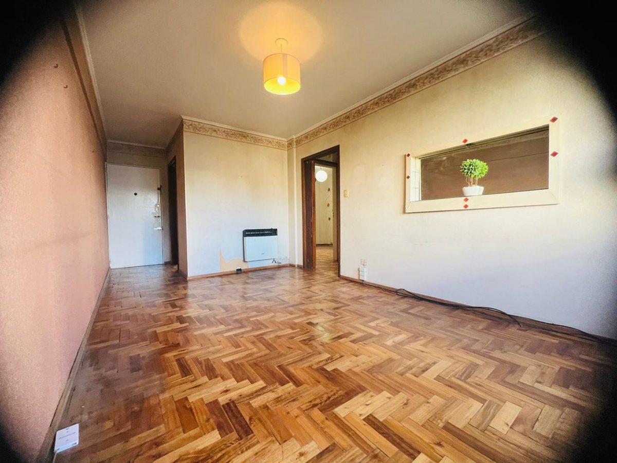 Foto de VENTA 3 AMB. AMPLIOS C/LAVADERO LOMAS DE ZAMORA, imagen 3