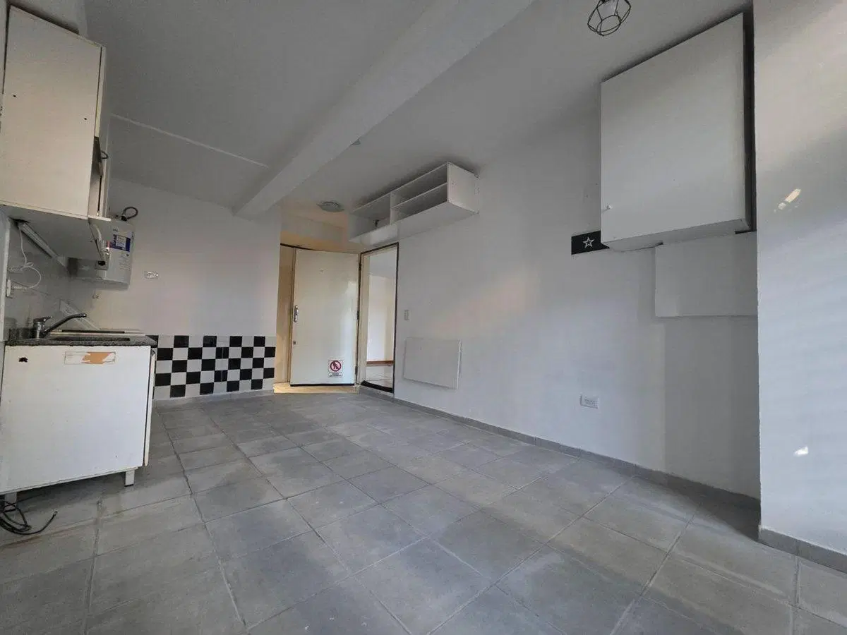 VENTA. LOCAL COMERCIAL DE 23 M2. PARQUE CHAS, CABA 2