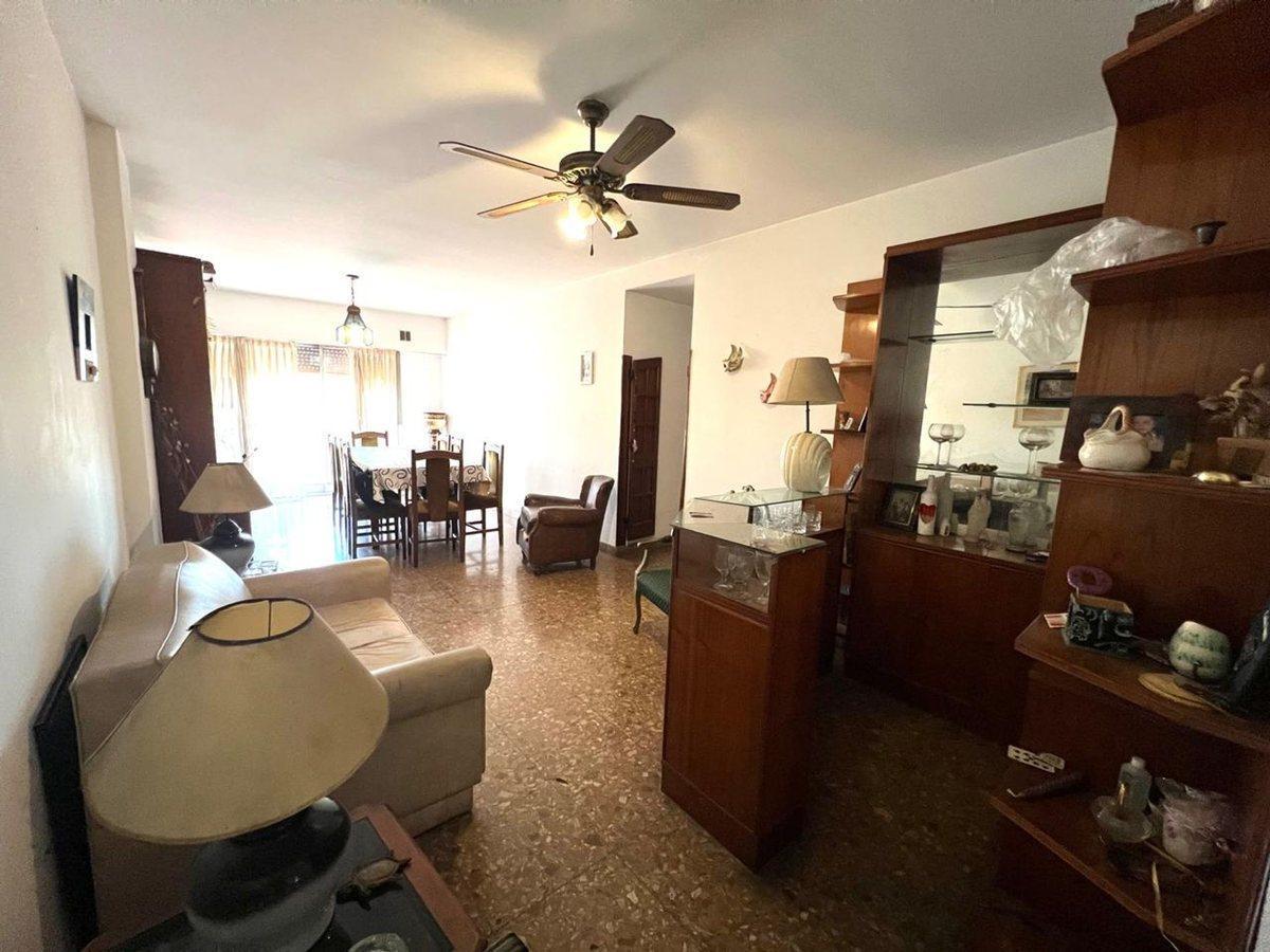 Foto de VENTA DEPARTAMENTO 5 AMB. AL FRENTE C/BAL BARRACAS, imagen 5