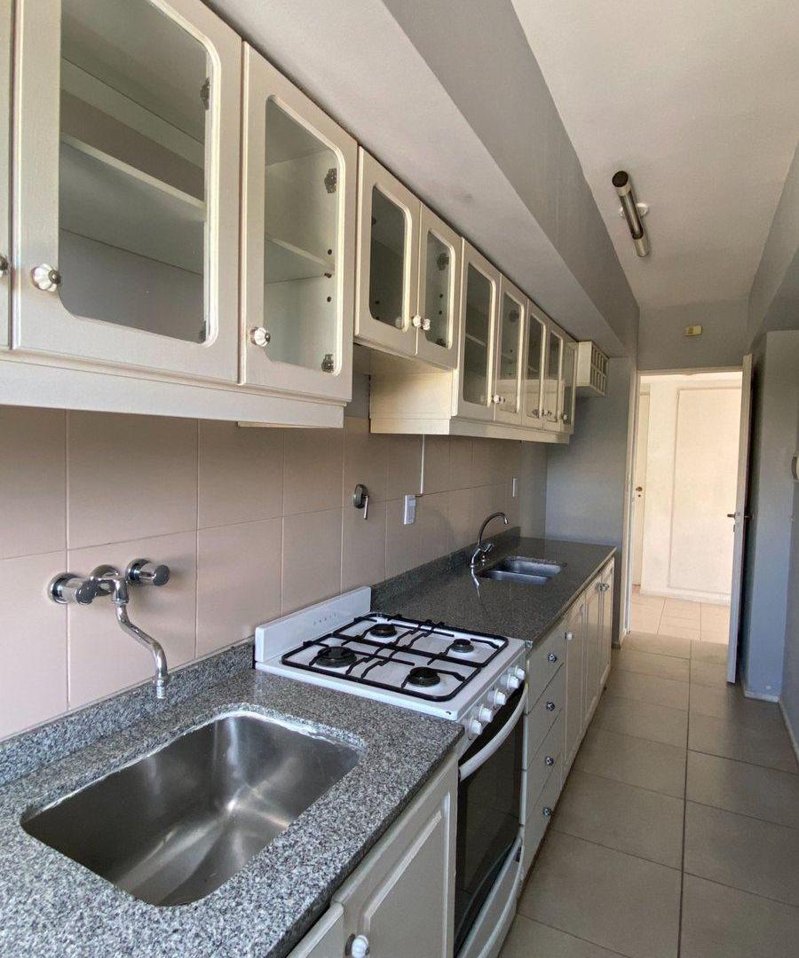Foto de VENTA DEPTO 3 AMBIENTES COCHERA BAULERA Y LUMINOSO, imagen 2