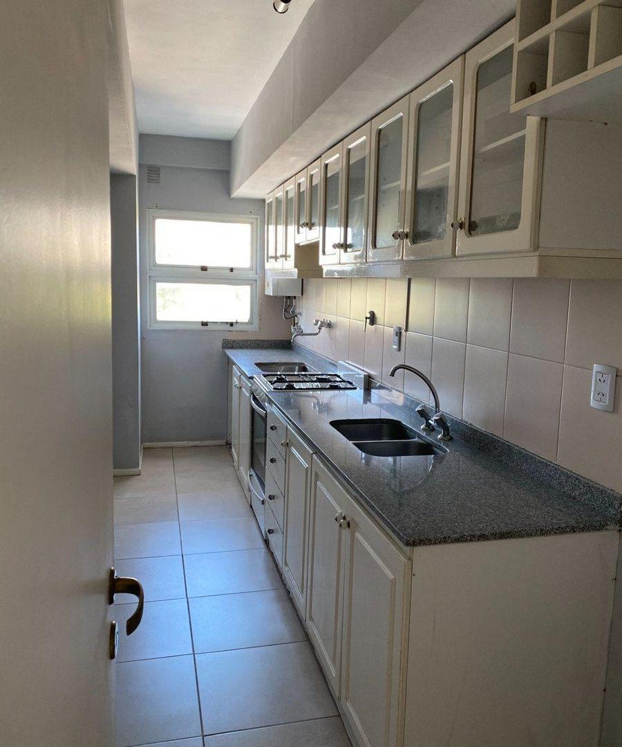 Foto de VENTA DEPTO 3 AMBIENTES COCHERA BAULERA Y LUMINOSO, imagen 5