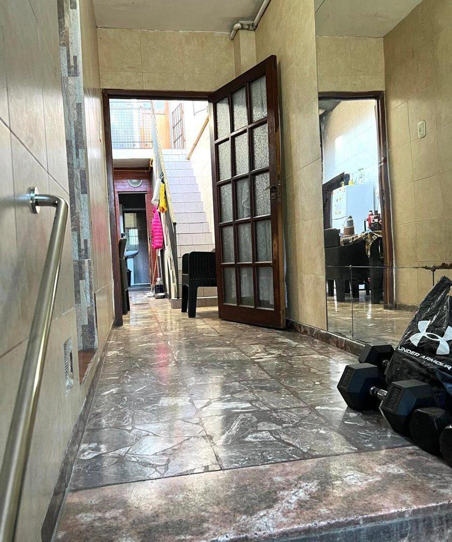 Foto de VENTA CASA 6 AMBIENTES CON COCHERA FLORES CABA, imagen 3