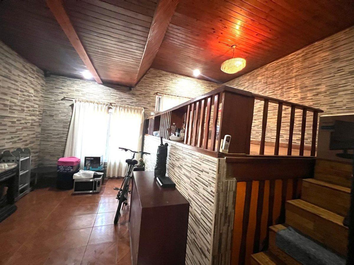 Foto de VENTA CASA 6 AMBIENTES CON COCHERA FLORES CABA, imagen 4