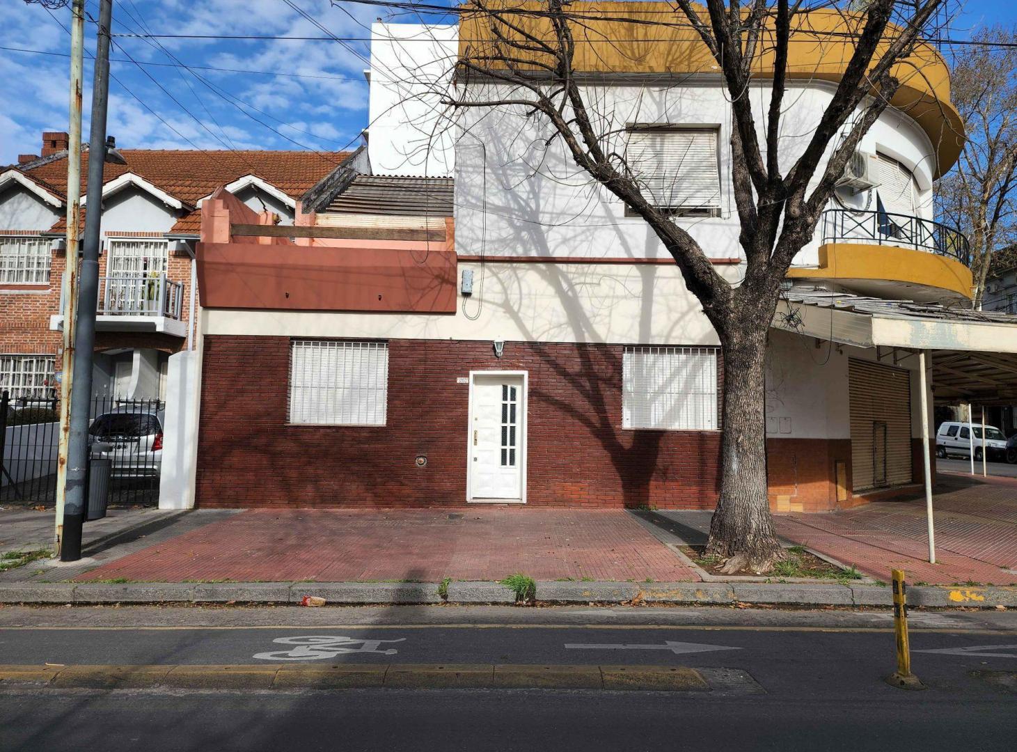 Foto de VENTA. PH 3 AMB. TIPO CASA. MONTE CASTRO. CABA, imagen 1