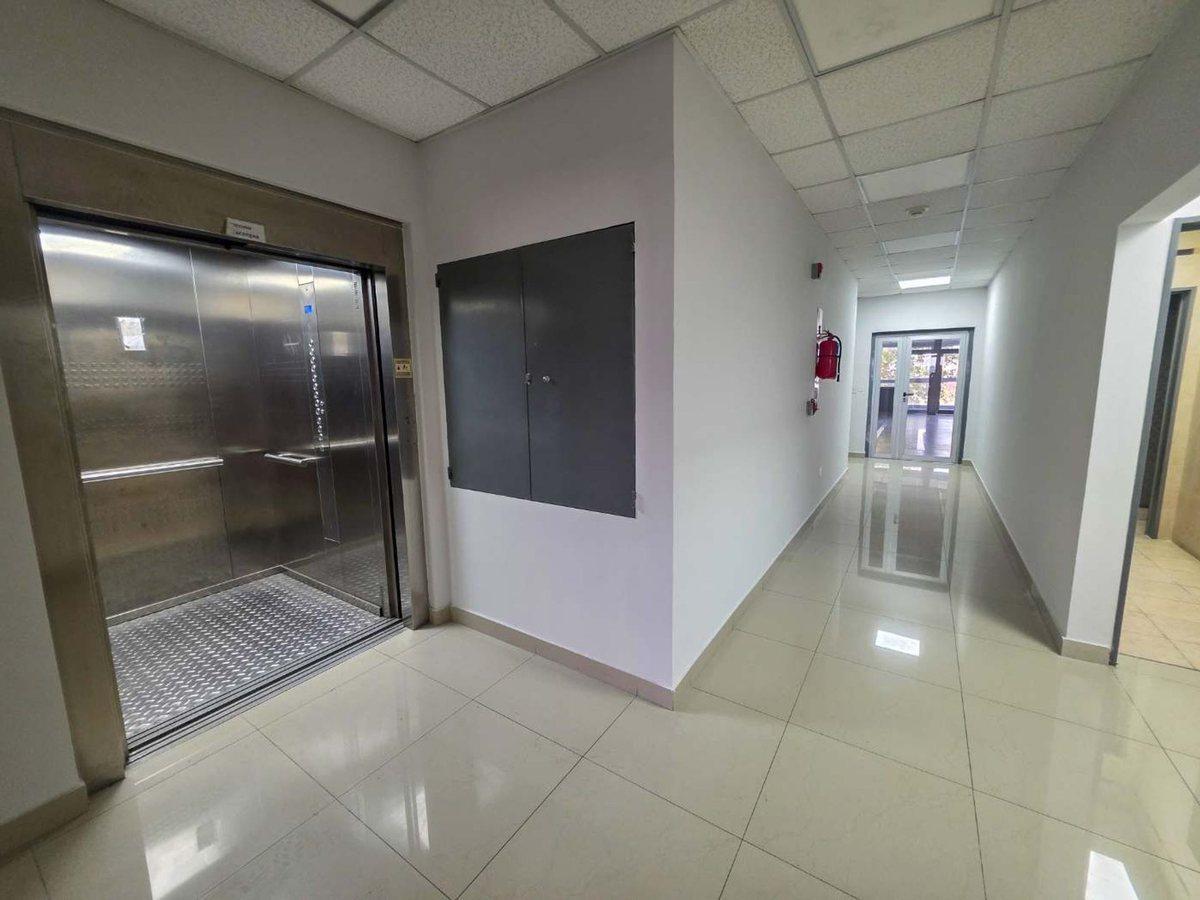 Foto de ALQUILER OFICINAS - Edificio Corporativo 110 m², imagen 3