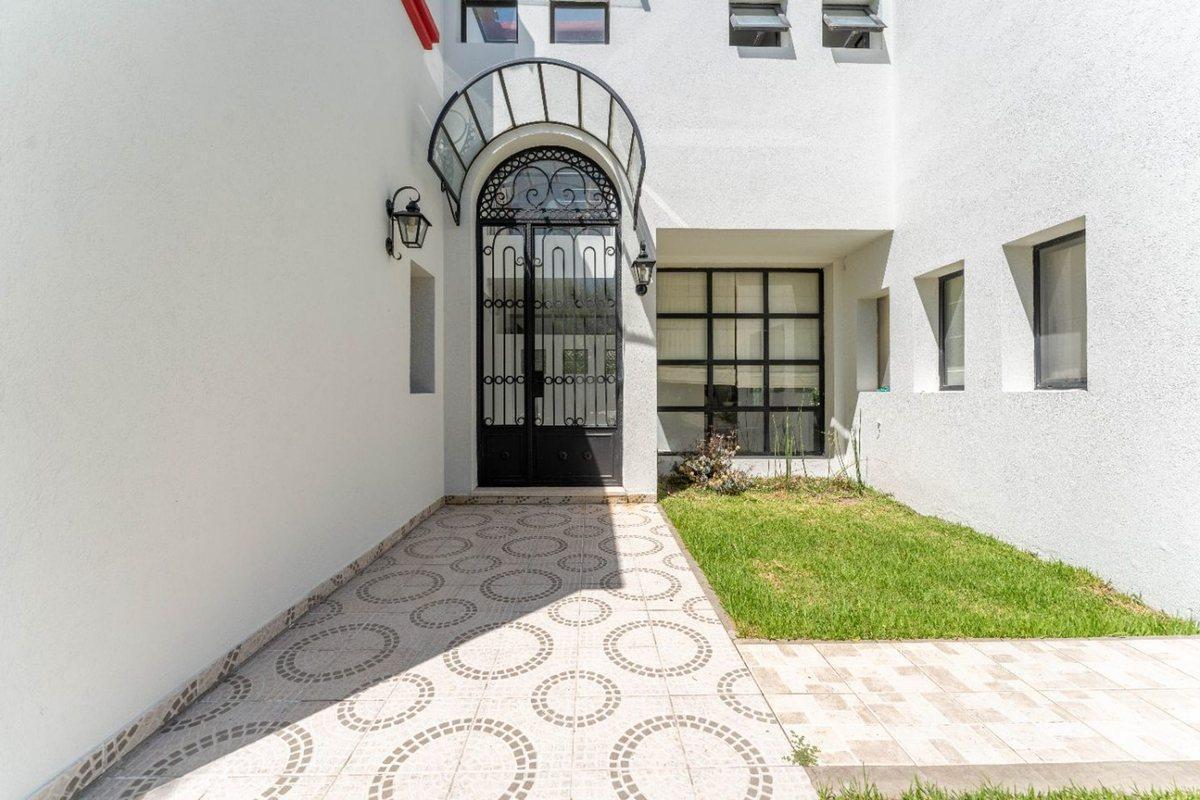 Foto de VENTA . CASA - 5 AMB. B°. SANTA CLARA - TIGRE, imagen 4