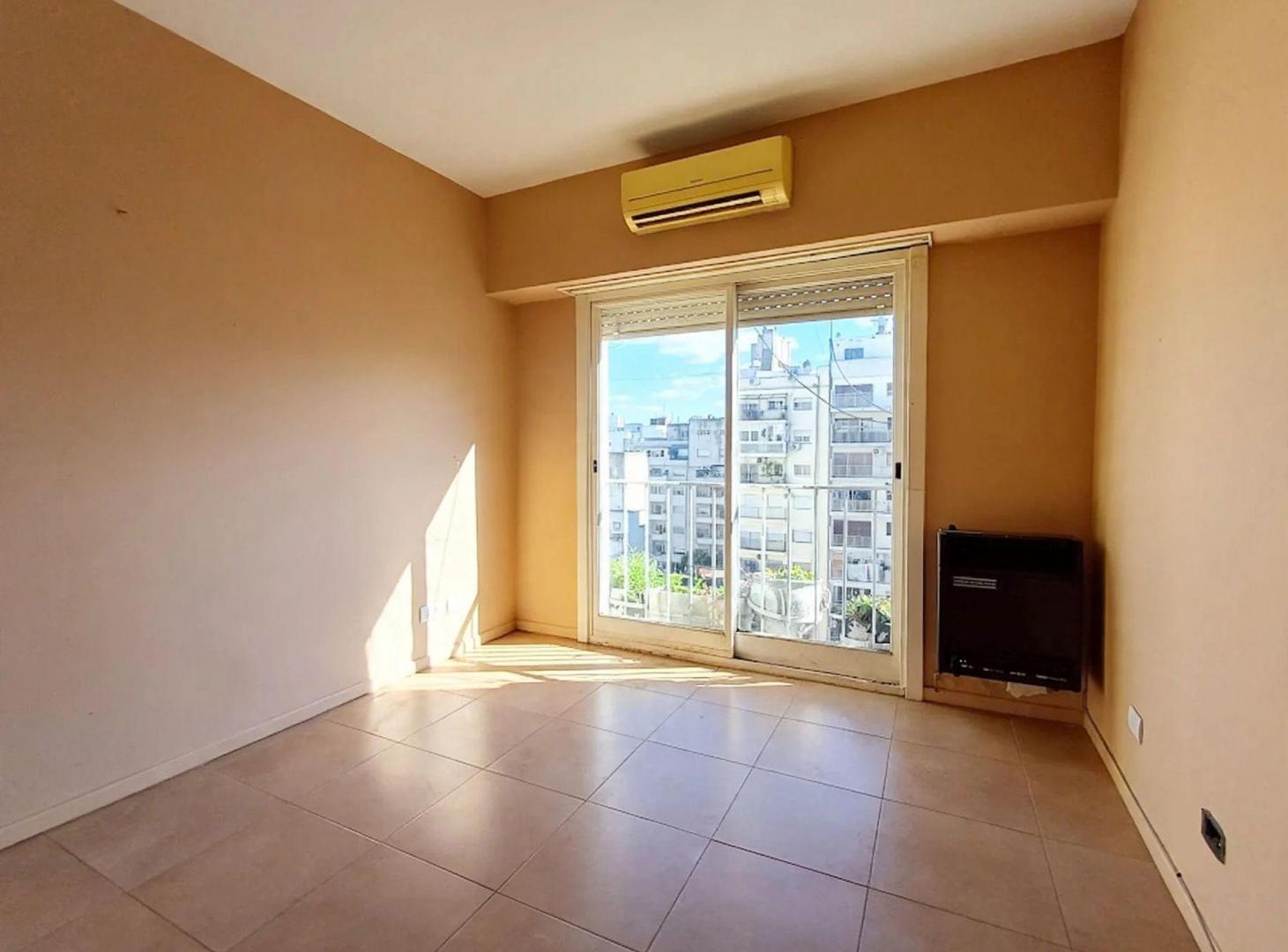 Foto de VENTA Amplio Depto 2 Amb Bajas Expe - Barrio Norte, imagen 1