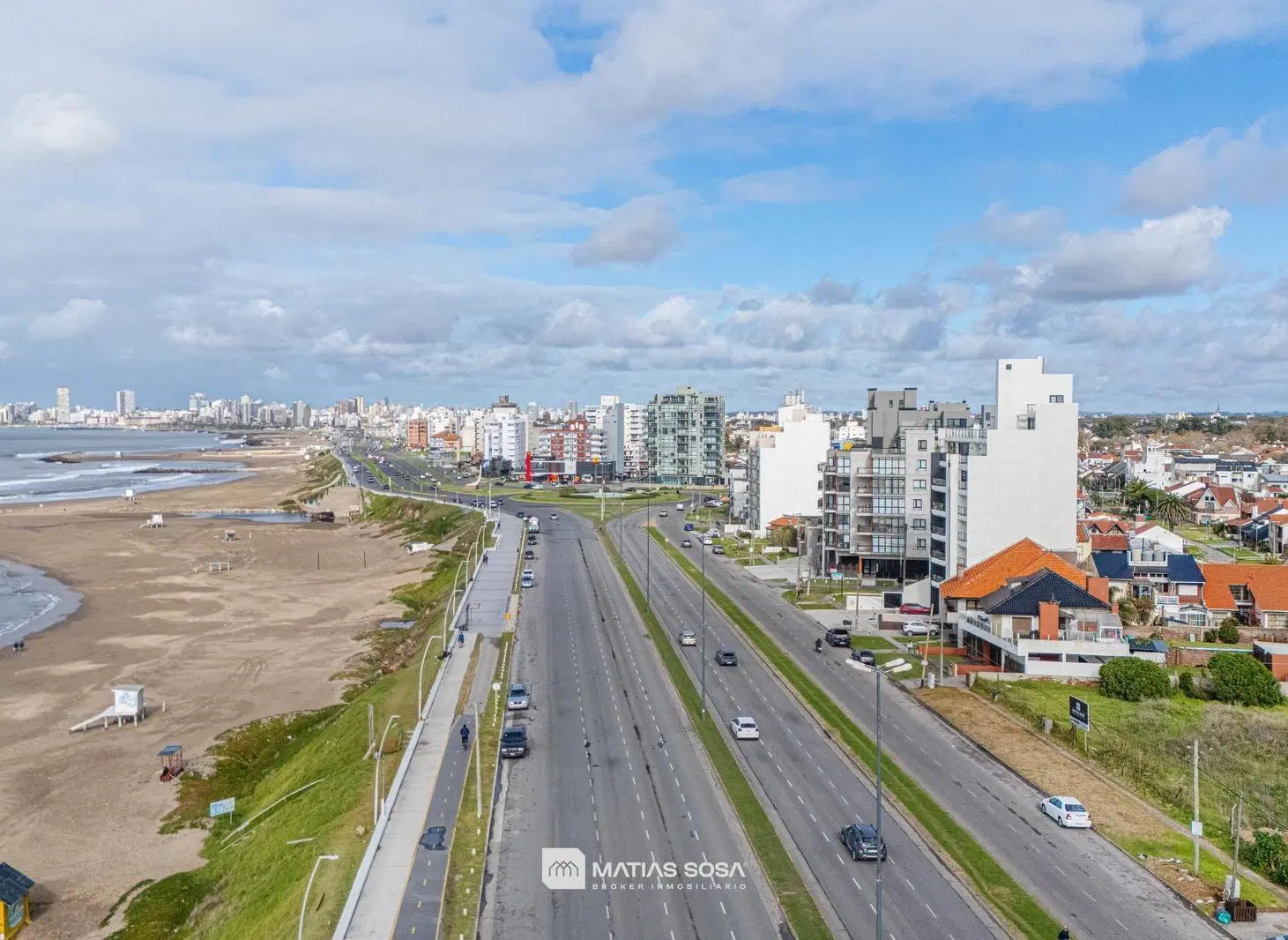 Venta - Departamento Dos Ambientes - Vista al Mar - Cochera fija - Moderno 1