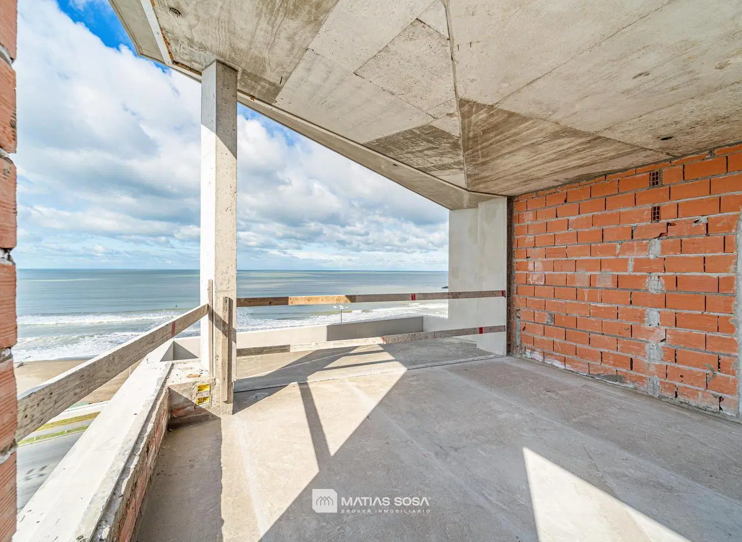 Venta - Departamento Cuatro Ambientes - Vista al Mar - Financiacion - Constitucion - Cochera 2