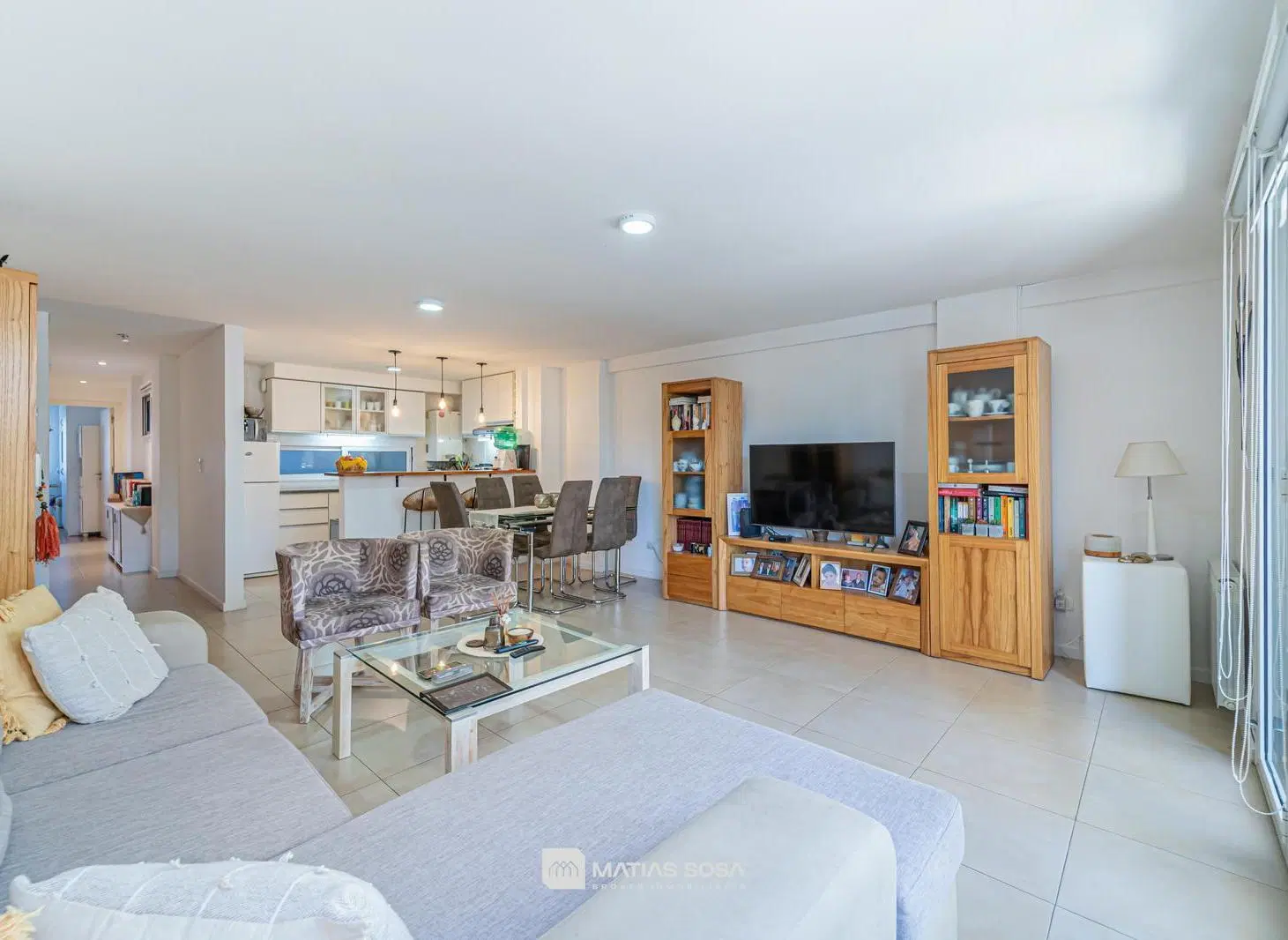 Venta - Semipiso 3 ambientes - Cochera - Guemes - Moderno 2