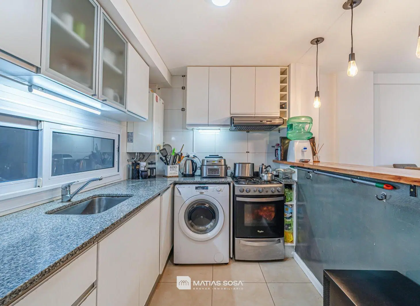 Venta - Semipiso 3 ambientes - Cochera - Guemes - Moderno 5