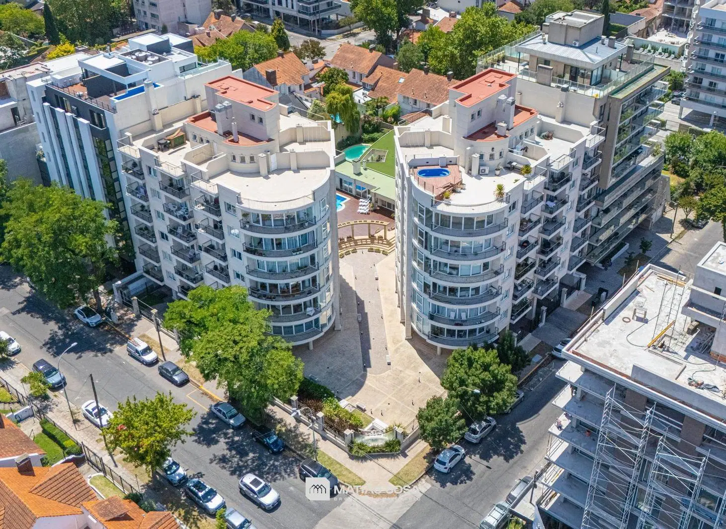 Venta - Departamento - Terraza Privada - Categoría- Güemes - 4 ambientes 4