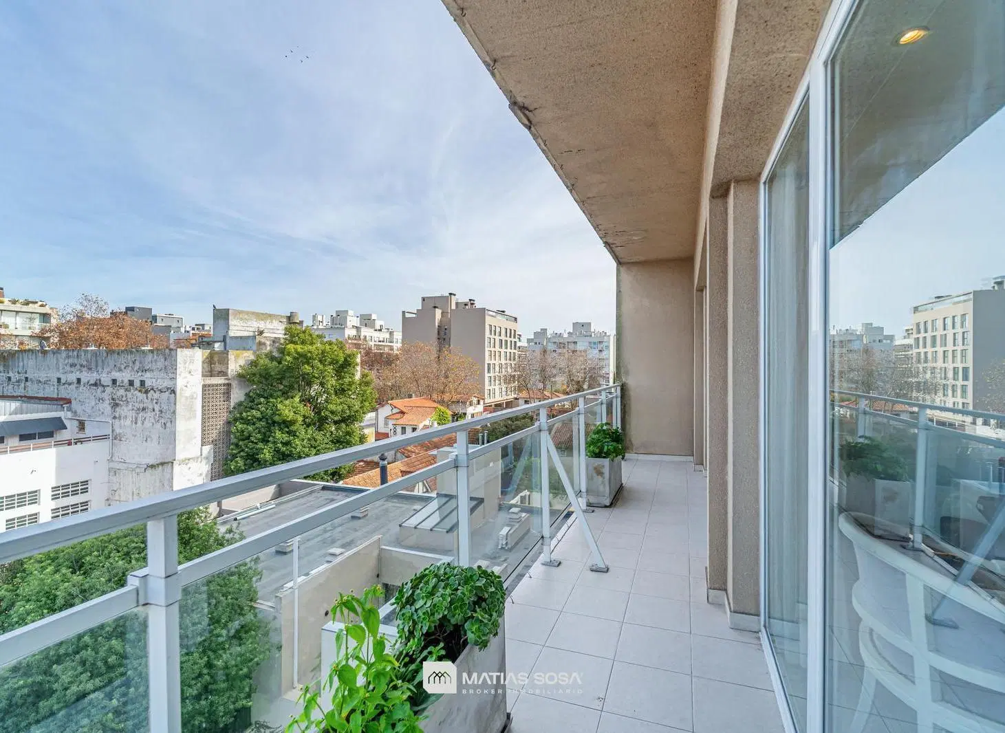 Alquiler 24 meses - Departamento 4 ambientes - Guemes - Cochera 5