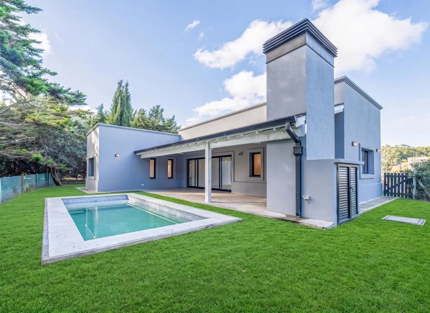 Venta - Casa - 4 ambientes con Piscina y Parrilla - Rumencó "Las Lomas" 2