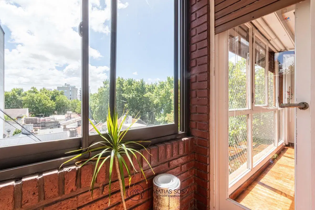 Venta - Departamento 3 ambientes con Dependencia - Refaccionado - Balcón saliente - Chauvin 3