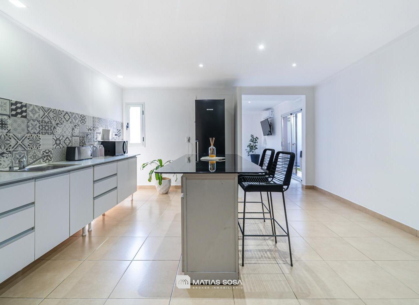 Foto de Venta - Casa - Pinos De Anchorena - 4 ambientes - Quincho - Apto, imagen 4