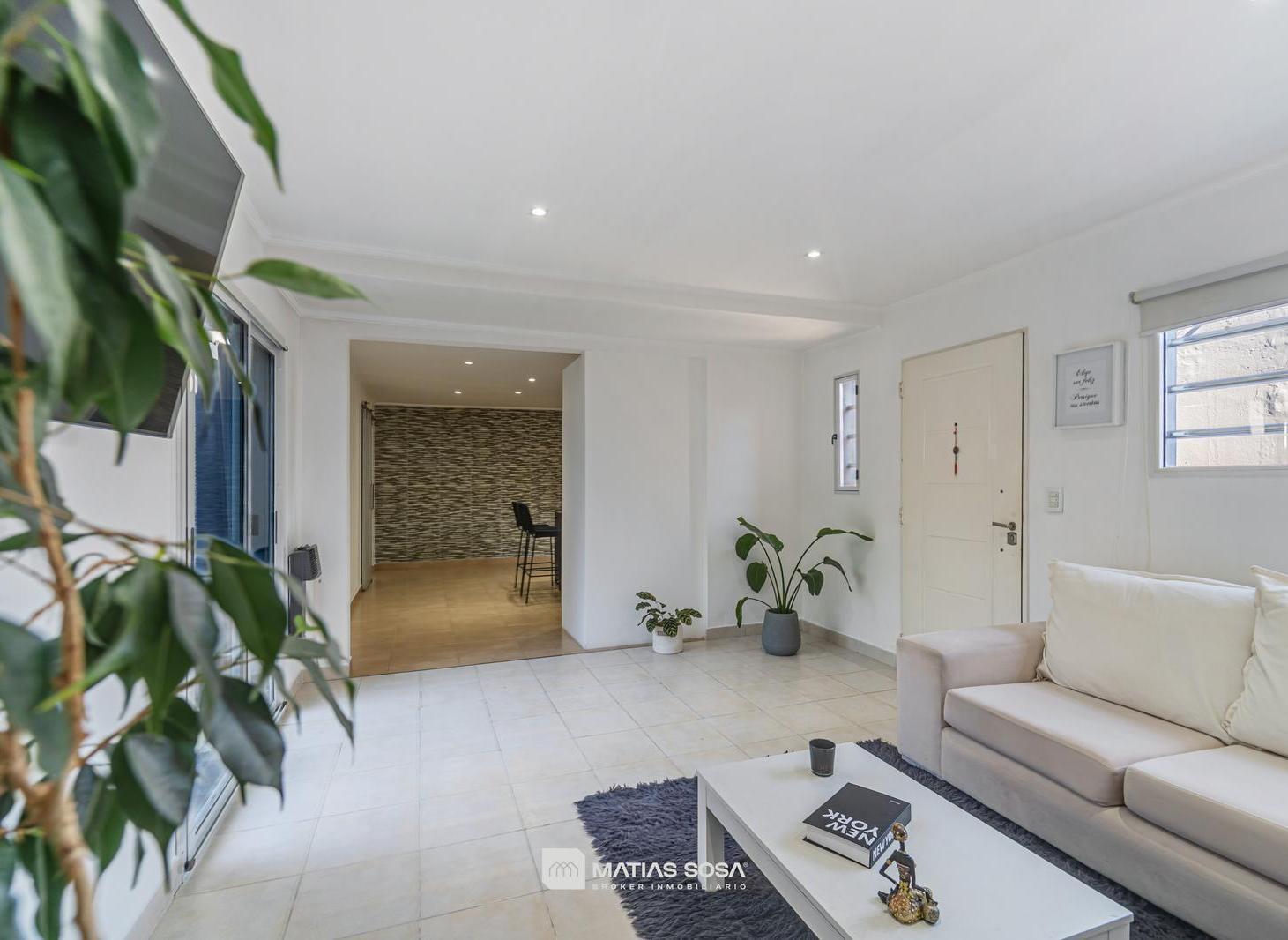 Foto de Venta - Casa - Pinos De Anchorena - 4 ambientes - Quincho - Apto, imagen 5
