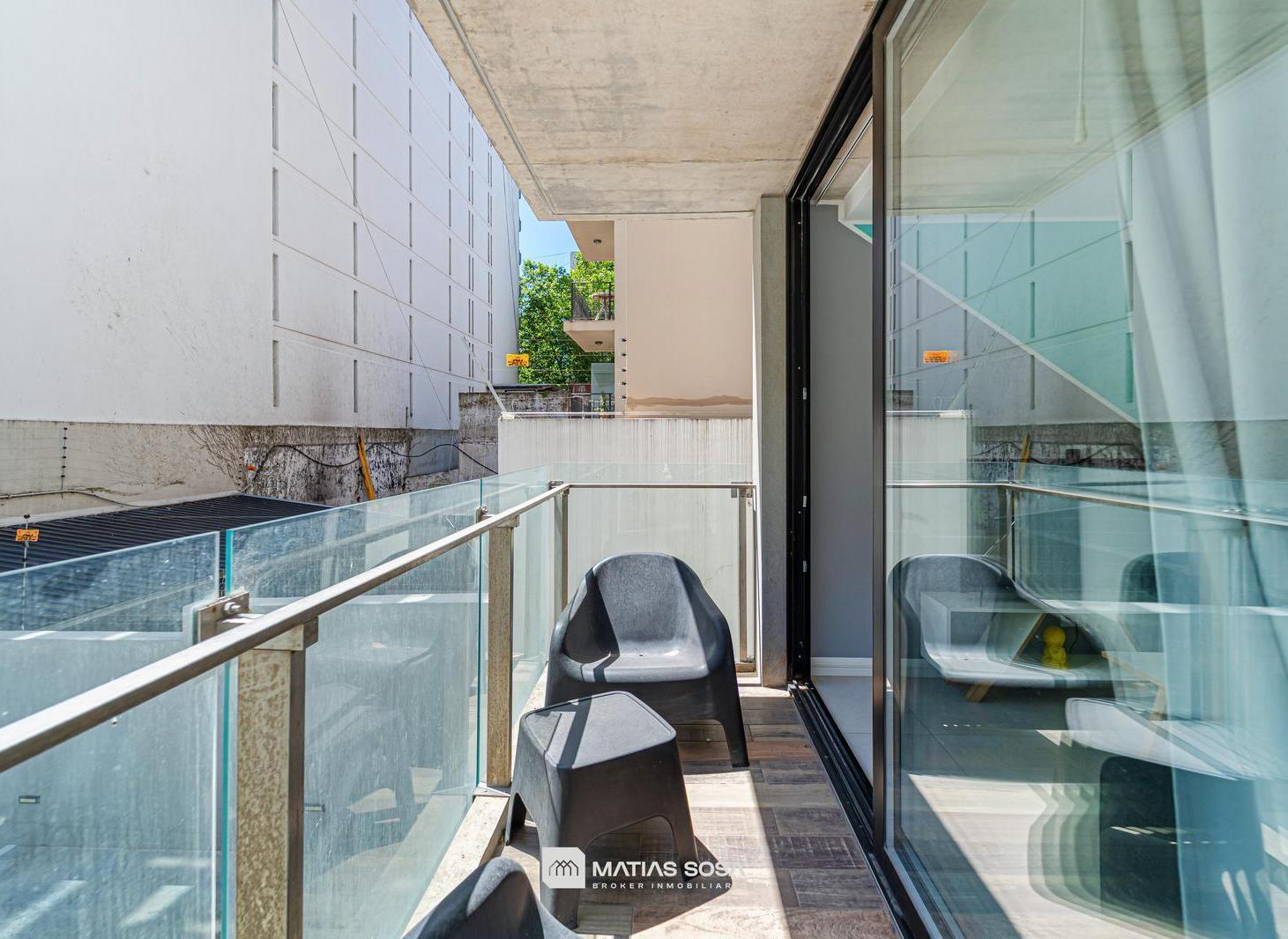 Foto de Venta - Departamento 2 ambientes - Balcon - Patio - Plaza Mitre, imagen 3