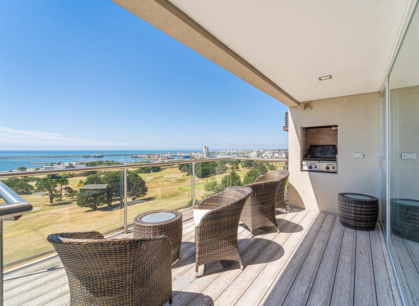 Foto de Venta - Departamento 4 ambientes al frente con balcón terreza - Vista, imagen 1