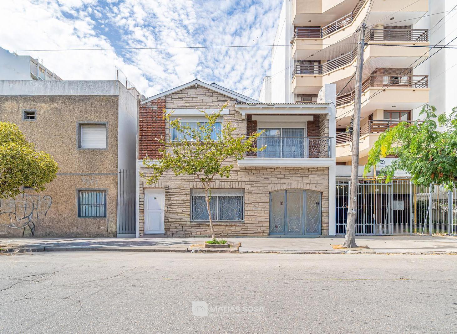 Foto de Venta - PH - 4 ambientes - Reciclado y amoblado - Garage - Zona Aldrey, imagen 2