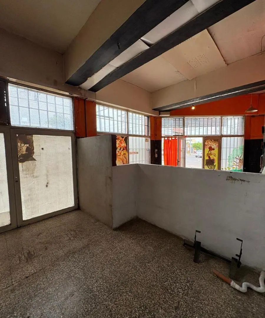 LOCAL COMERCIAL EN LANUS 5