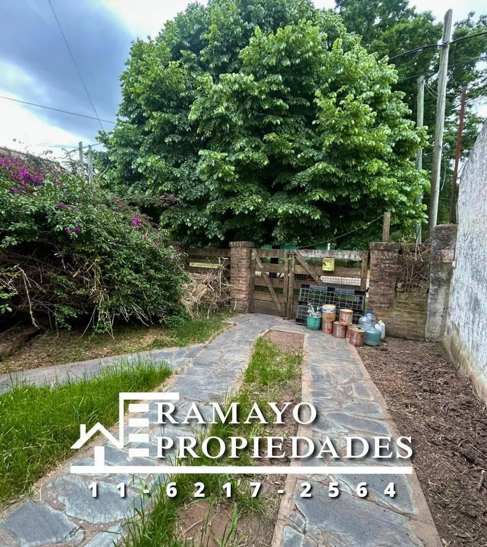 CASA 2 habitaciones, AMPLIO FONDO, LONGCHAMPS, VENTA RAMAYO PROPIEDADES 1