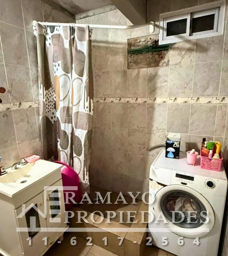 CASA 2 HABITACIONES, COCHERA, PATIO, VENTA RAMAYO PROPIEDADES 5